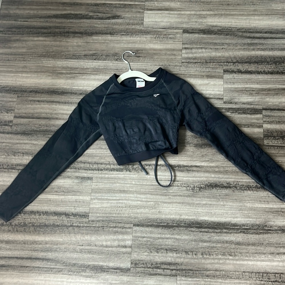 GYMSHRAK SIZE M CROP TOP